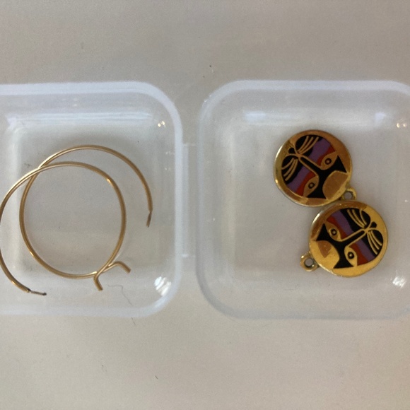 Laurel Burch Vintage Gold Plated Earrings TIGRESS circa 1993 Stamped LB - Picture 1 of 4